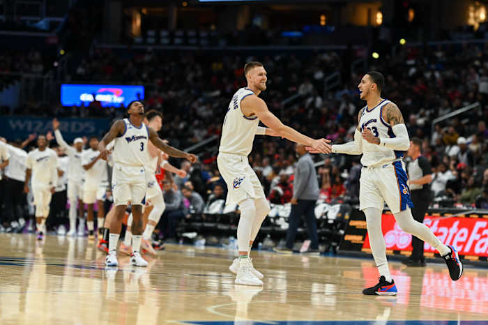 F1558C12-FD76-4BB6-9735-84AAD3AC686C